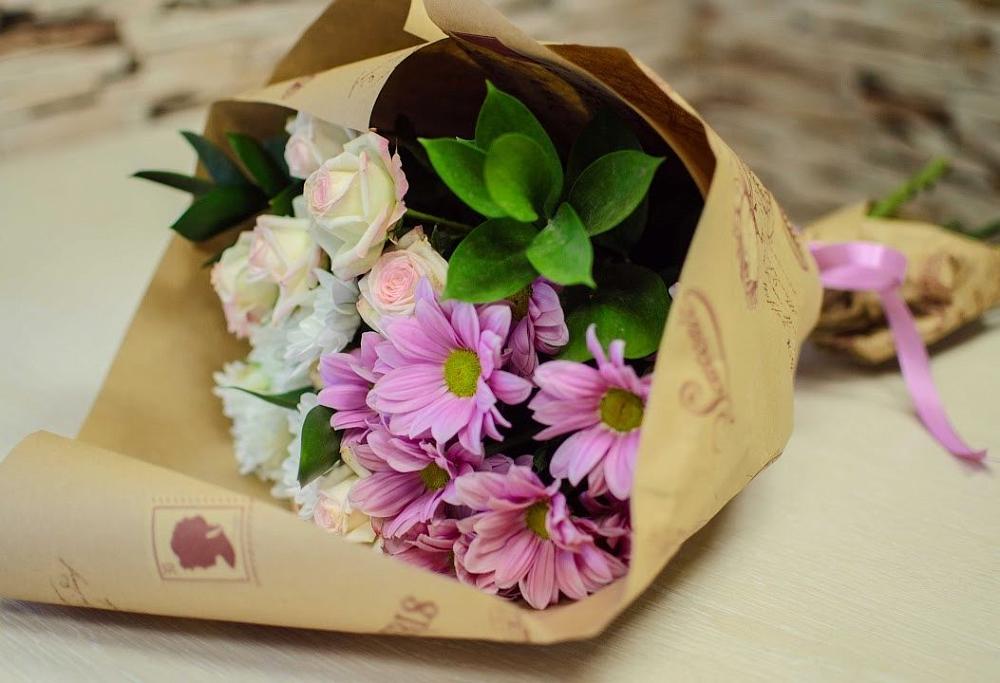 Букет цветов из: Розы и Хризантемы в Елизаветинской Краснодарского края