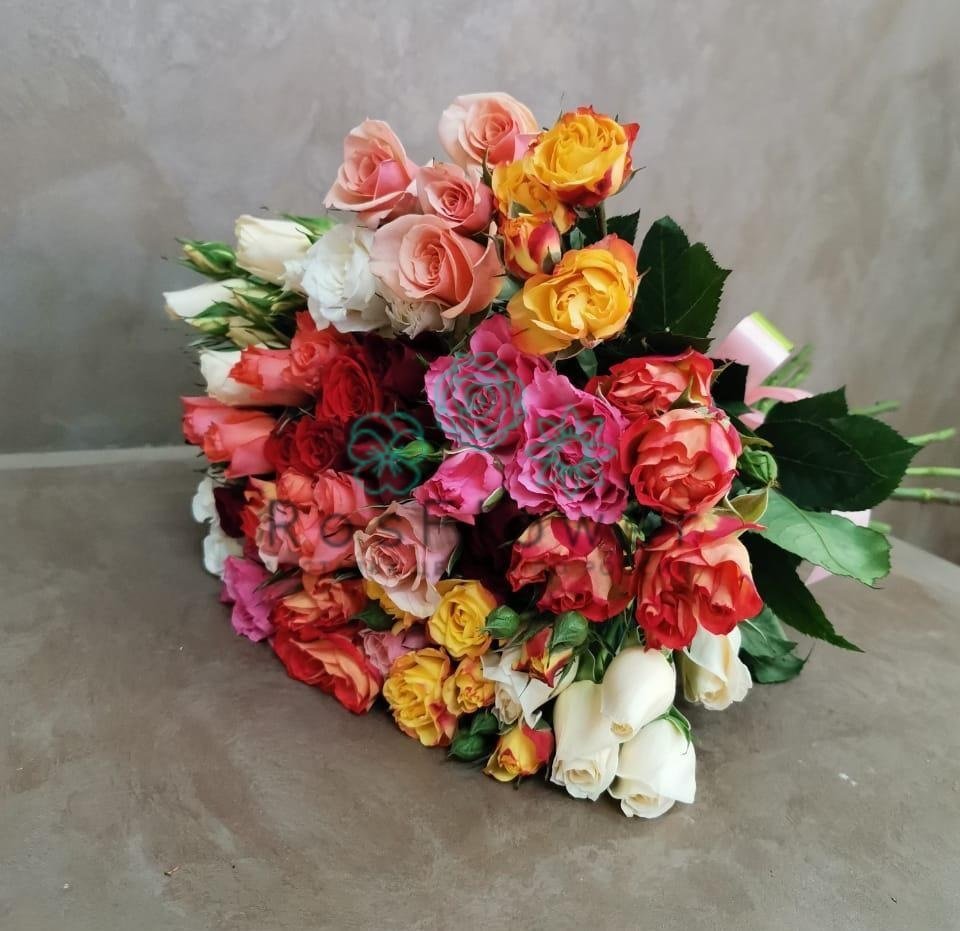 Букет цветов из: Розы в Елизаветинской Краснодарского края