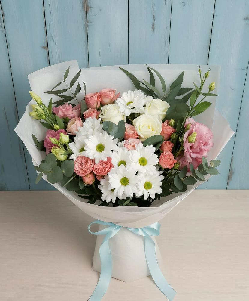 Букет цветов из: Розы, Лизиантусы и Хризантемы в Елизаветинской Краснодарского края