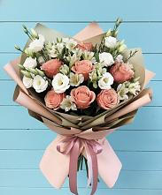 Букет цветов из:  Розы, Альстромерии и Лизиантусы в Елизаветинской Краснодарского края