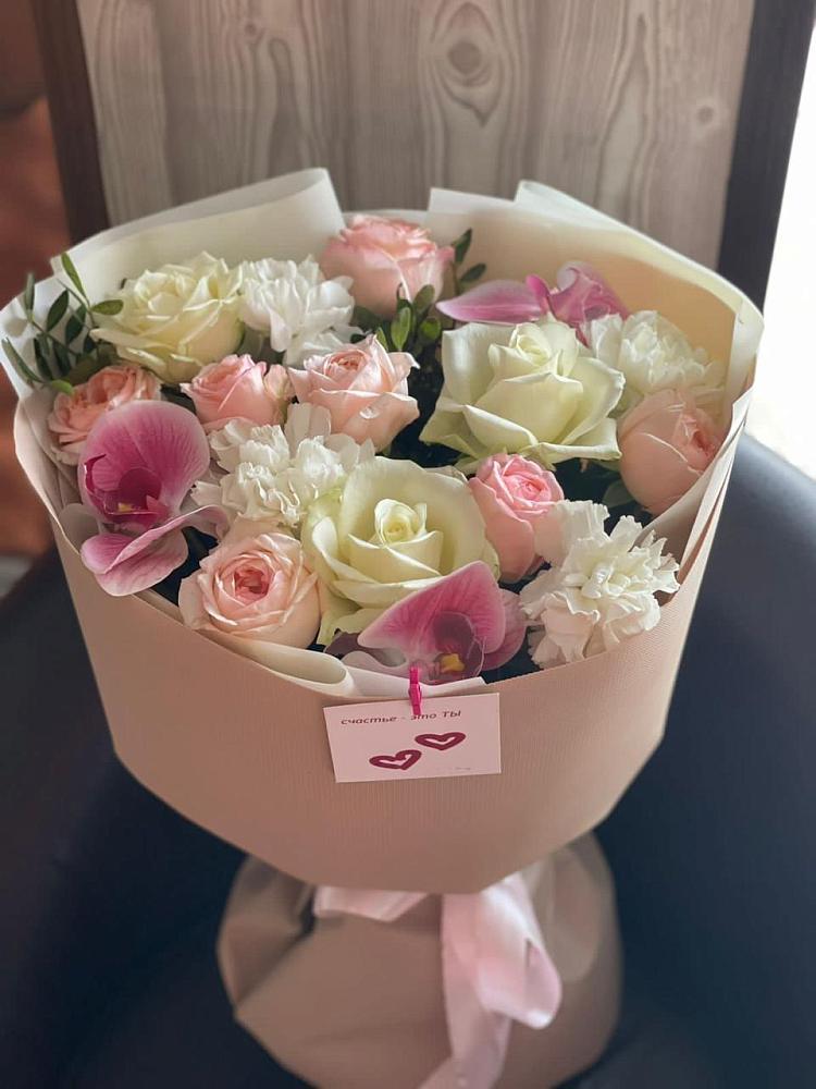 Букет цветов из: Орхидеи, Розы и Гвоздики в Елизаветинской Краснодарского края