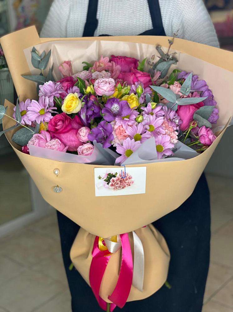 Букет цветов из: Хризантемы, Гвоздики и Альстромерии в Елизаветинской Краснодарского края