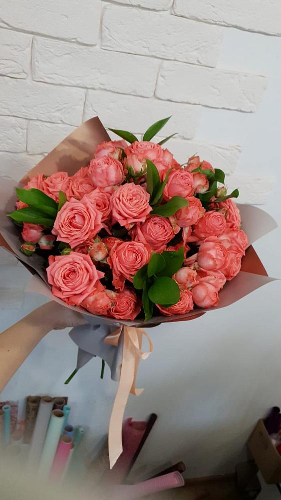 Букет цветов из: Розы в Елизаветинской Краснодарского края