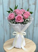 Букет цветов из:  Розы в Елизаветинской Краснодарского края