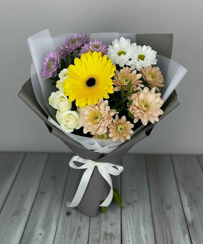 Букет цветов из: Розы, Герберы и Хризантемы в Елизаветинской Краснодарского края