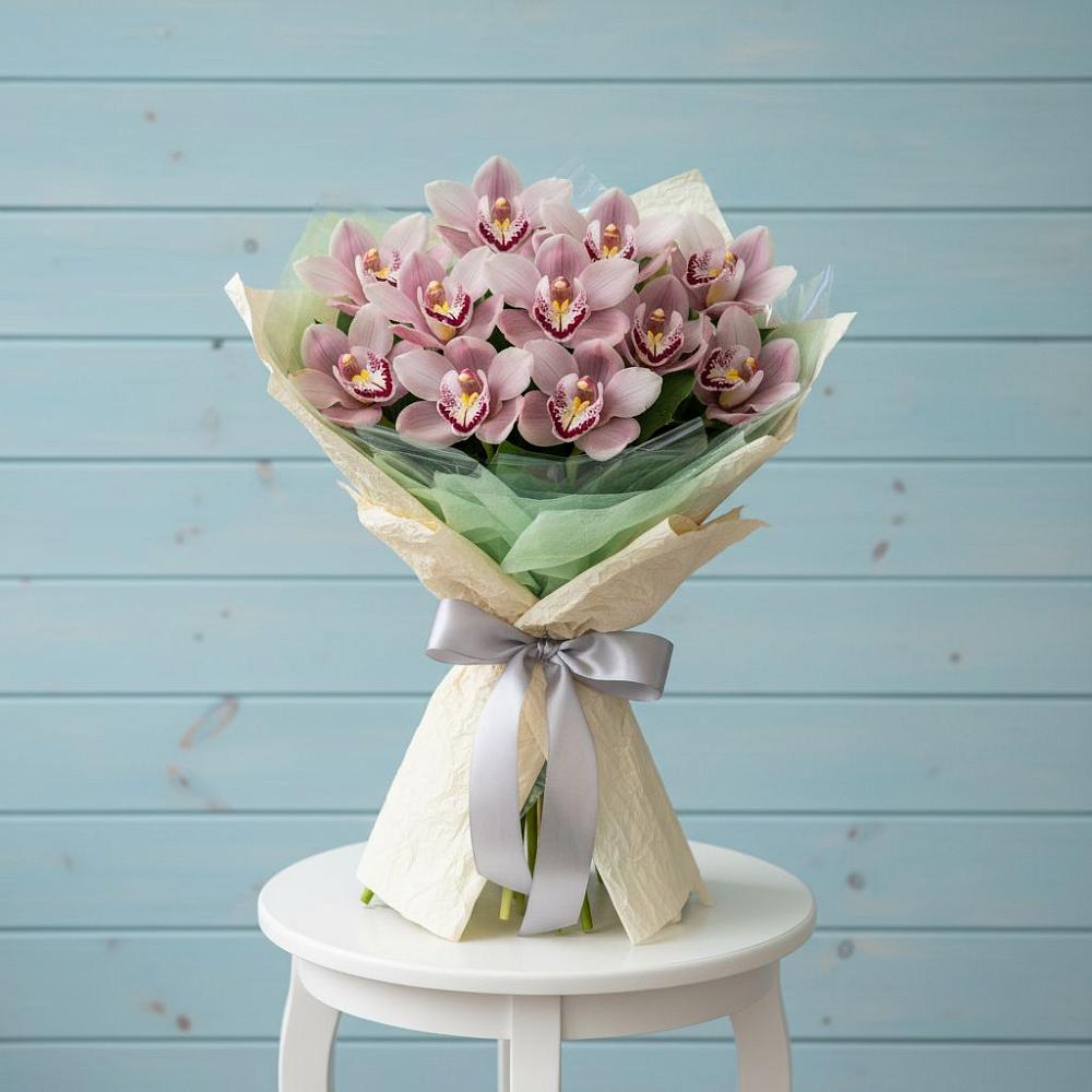 Букет цветов из: Орхидеи и Розы в Елизаветинской Краснодарского края