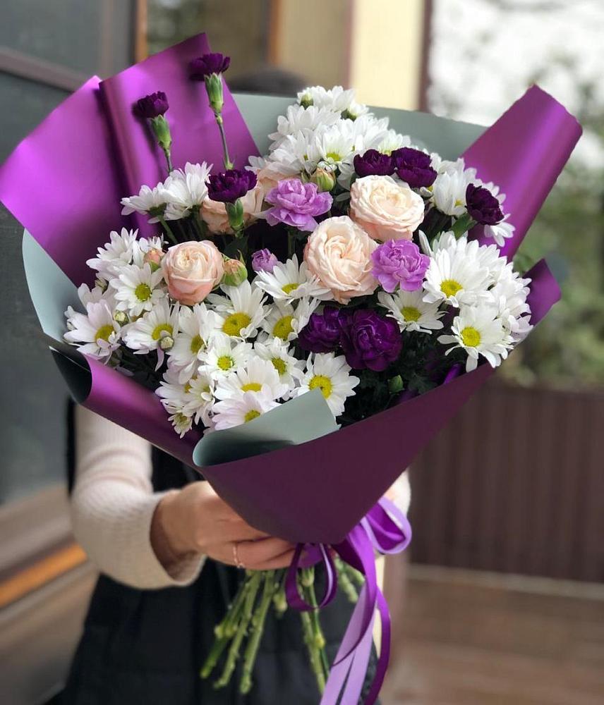 Букет цветов из: Хризантемы, Гвоздики и Розы в Елизаветинской Краснодарского края