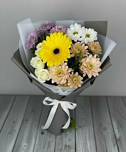 Букет цветов из:  Розы, Герберы и Хризантемы в Елизаветинской Краснодарского края