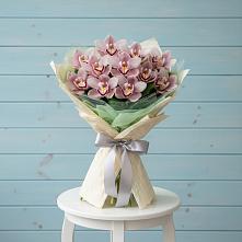 Букет цветов из:  Орхидеи и Розы в Елизаветинской Краснодарского края
