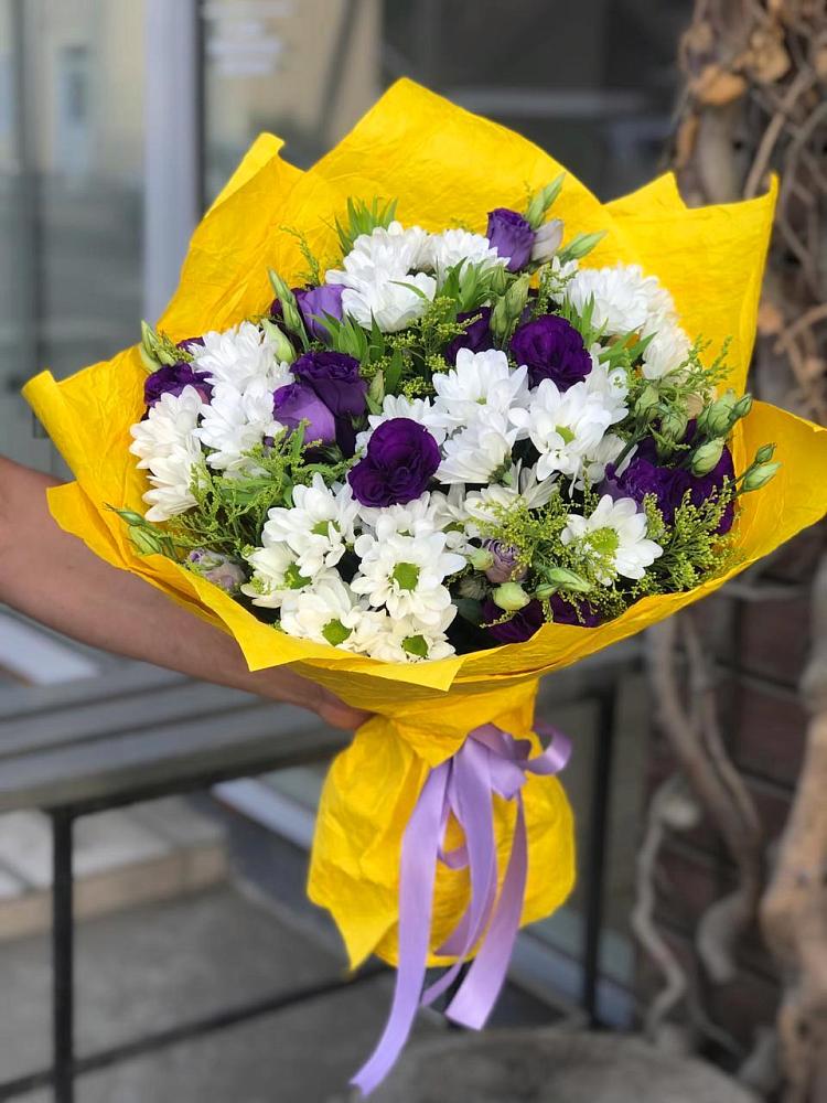 Букет цветов из: Ирисы, Хризантемы и Ромашки в Елизаветинской Краснодарского края