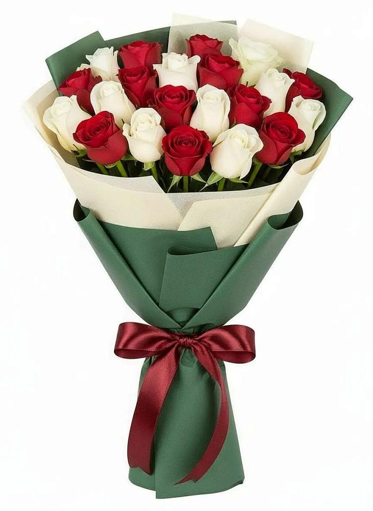 Букет Микс из красных и белых роз в Елизаветинской Краснодарского края
