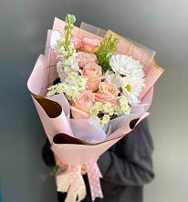 Букет цветов из:  Хризантемы и Розы в Елизаветинской Краснодарского края