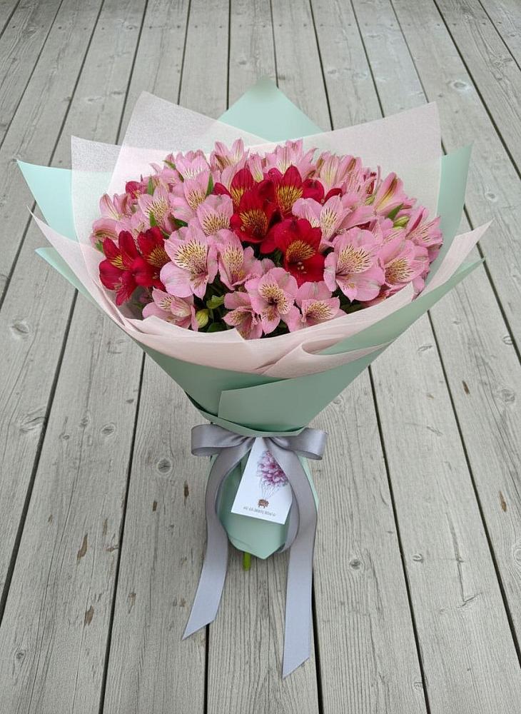 Букет цветов из: Альстромерии в Елизаветинской Краснодарского края