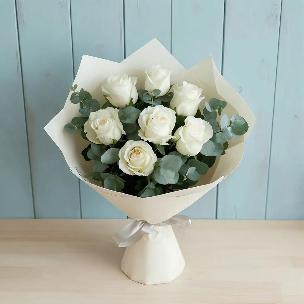 Букет Белые розы в Эвкалипте в Елизаветинской Краснодарского края