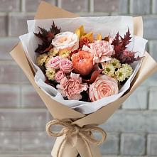 Букет цветов из:  Гвоздики, Хризантемы и Розы в Елизаветинской Краснодарского края