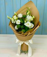 Букет цветов из:  Хризантемы и Лизиантусы #REPLACE_PRED# Елизаветинской Краснодарского края