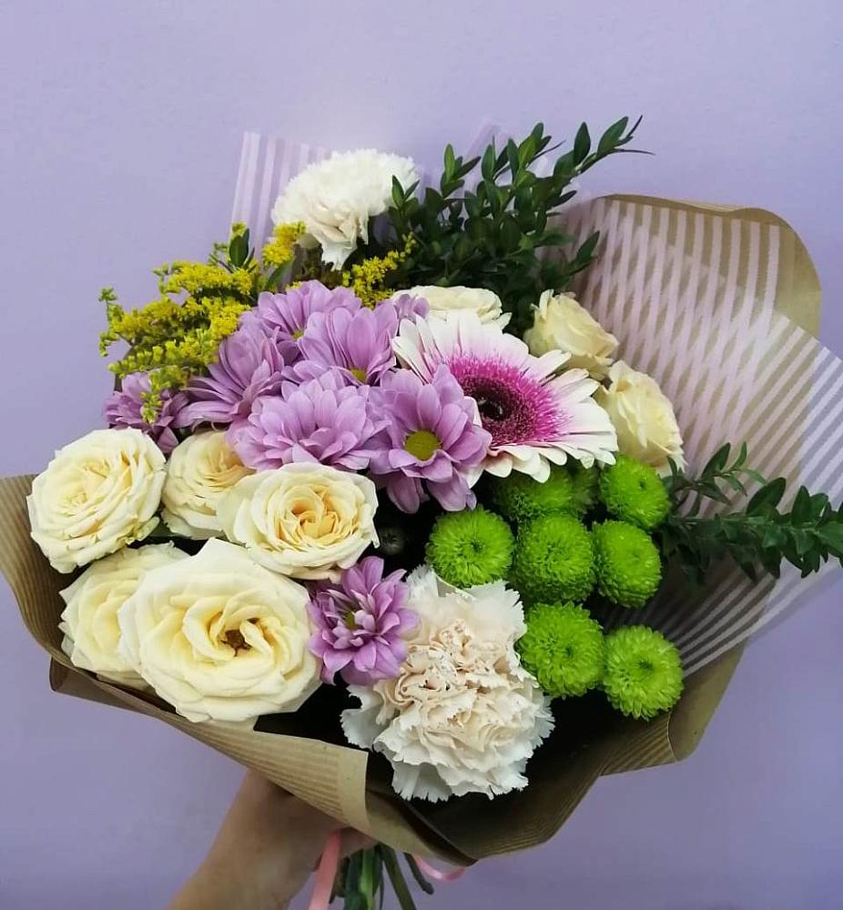 Букет цветов из: Хризантемы, Розы, Гвоздики и Герберы в Елизаветинской Краснодарского края