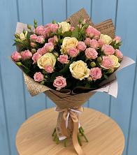 Букет цветов из:  Розы в Елизаветинской Краснодарского края