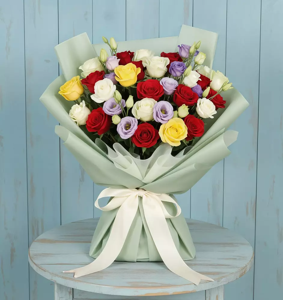 Букет цветов из: Розы в Елизаветинской Краснодарского края