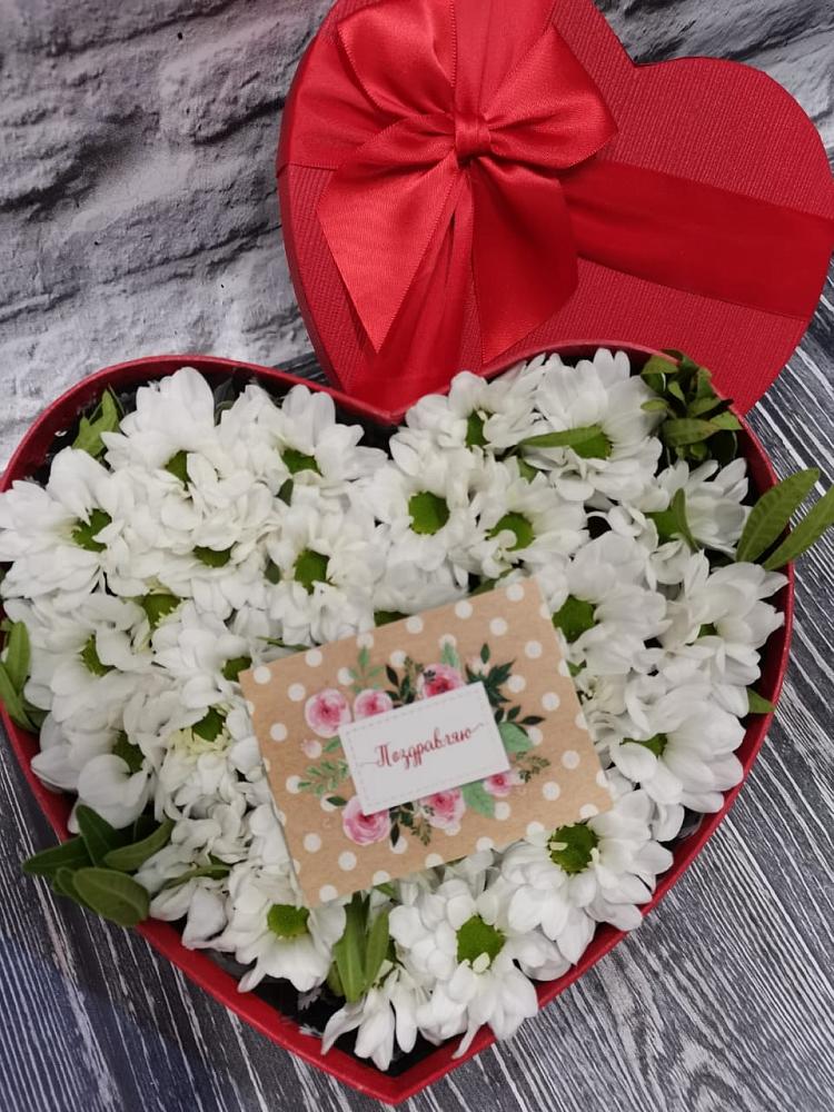 Цветочная композиция из Хризантемы в виде сердца в Елизаветинской Краснодарского края