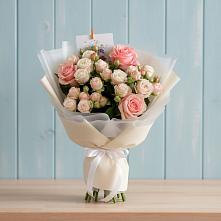 Букет цветов из:  Розы в Елизаветинской Краснодарского края
