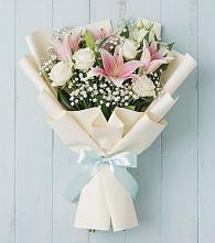 Букет цветов из:  Лилии в Елизаветинской Краснодарского края