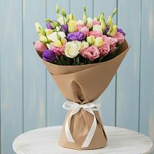 Букет цветов из:  Лизиантусы в Елизаветинской Краснодарского края