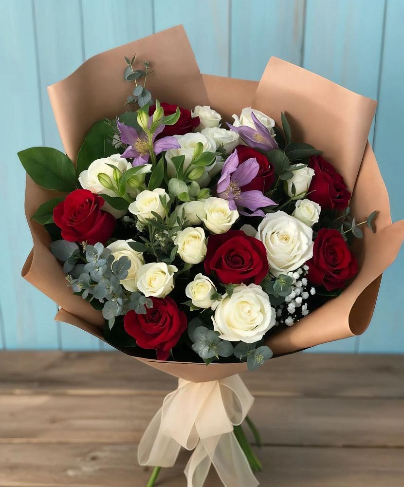 Букет цветов из: Розы и Альстромерии в Елизаветинской Краснодарского края
