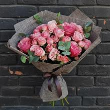Букет цветов из:  Розы в Елизаветинской Краснодарского края