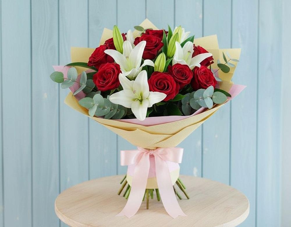 Букет цветов из: Лилии и Розы в Елизаветинской Краснодарского края